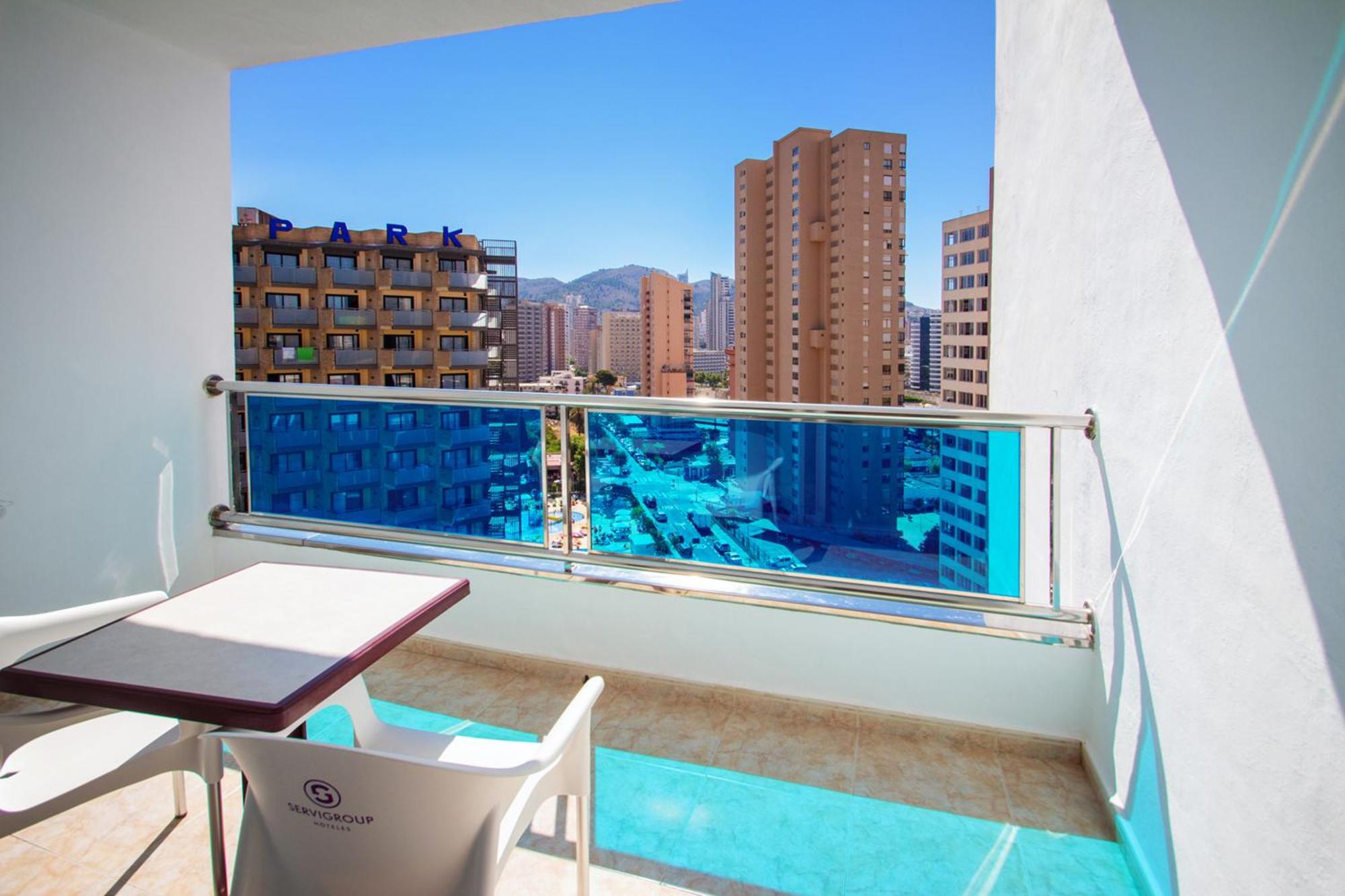 Hotel Servigroup Castilla Бенидорм Стая снимка