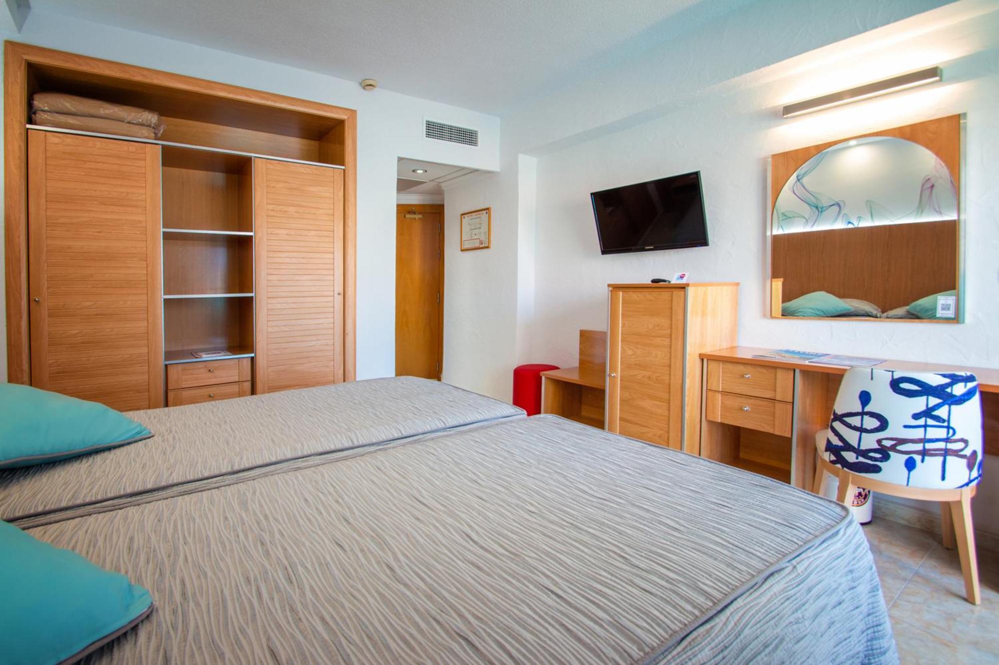 Hotel Servigroup Castilla Бенидорм Стая снимка