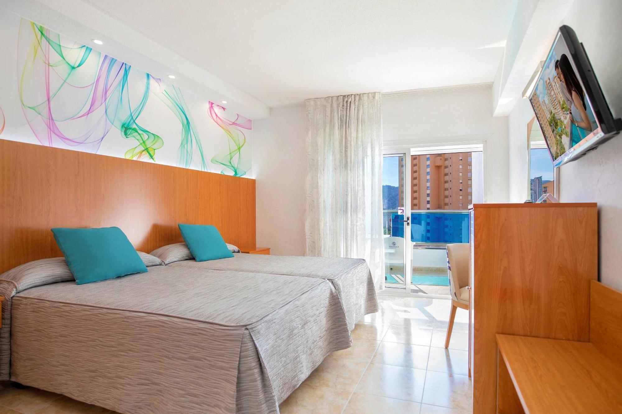 Hotel Servigroup Castilla Бенидорм Стая снимка