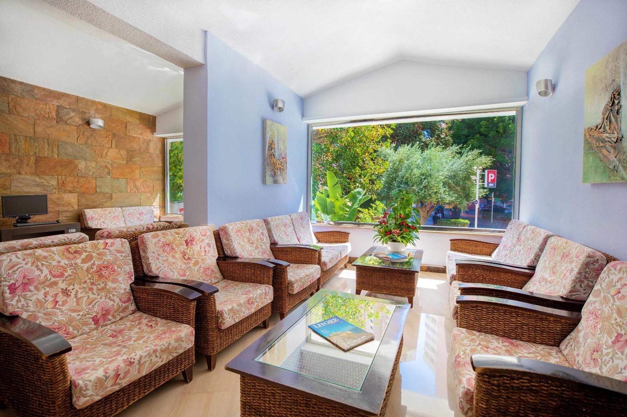 Hotel Servigroup Castilla Бенидорм Екстериор снимка