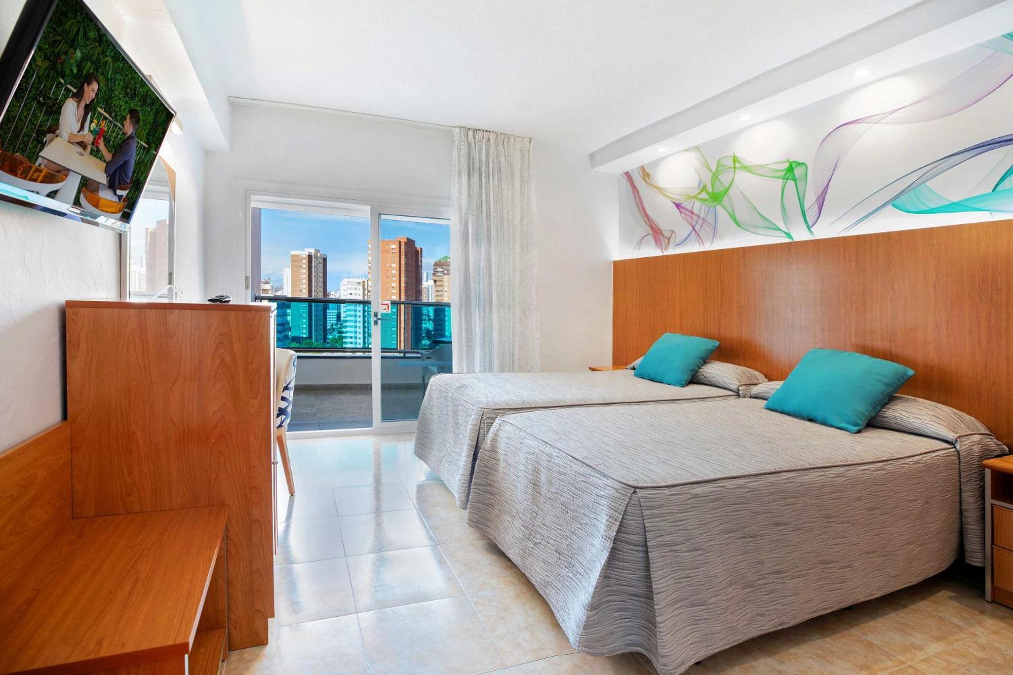 Hotel Servigroup Castilla Бенидорм Стая снимка