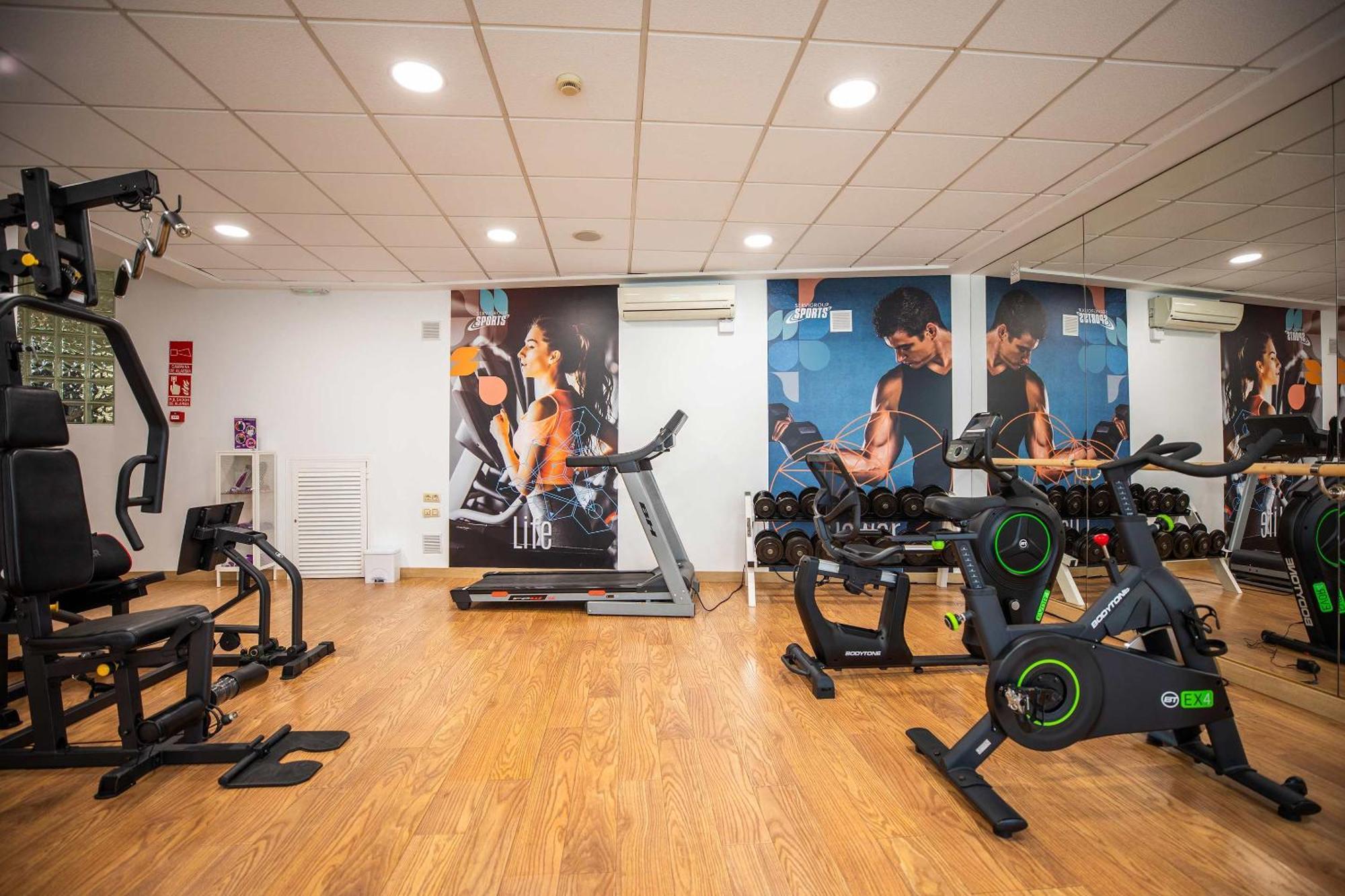 Hotel Servigroup Castilla Бенидорм Екстериор снимка